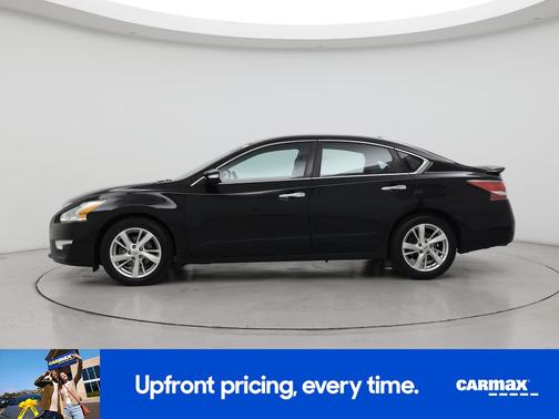 Black 2015 Nissan Altima SV