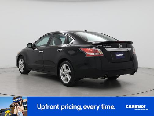Black 2015 Nissan Altima SV