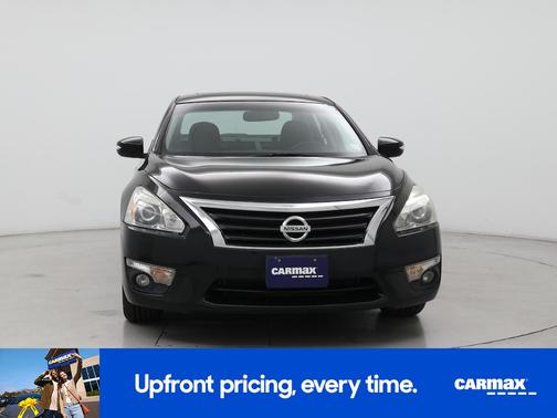 Black 2015 Nissan Altima SV