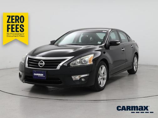 Black 2015 Nissan Altima SV