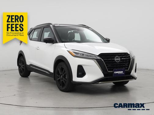 White 2023 Nissan Kicks SR