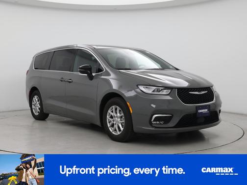 Gray 2025 Chrysler Pacifica Select