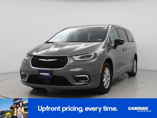 Gray 2025 Chrysler Pacifica Select