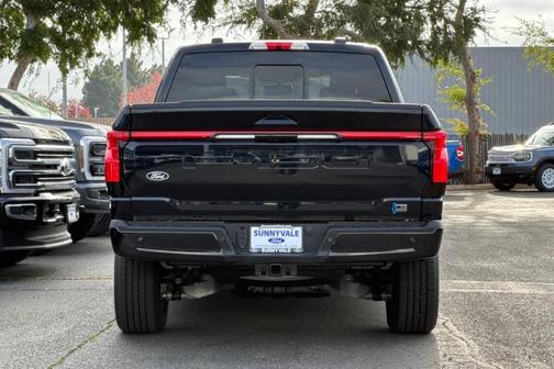 2025 Ford F-150 Lightning LARIAT