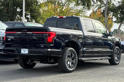 2025 Ford F-150 Lightning LARIAT