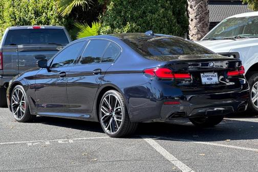 2022 BMW 530 i