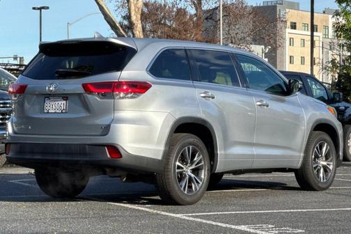 2018 Toyota Highlander LE Plus
