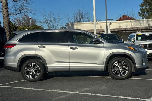 2018 Toyota Highlander LE Plus