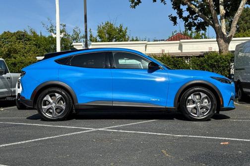 Grabber Blue 2023 Ford Mustang Mach-E Select