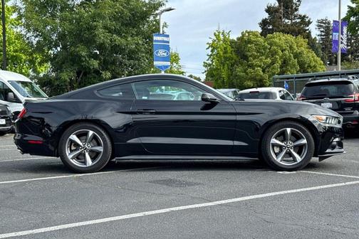 2015 Ford Mustang V6