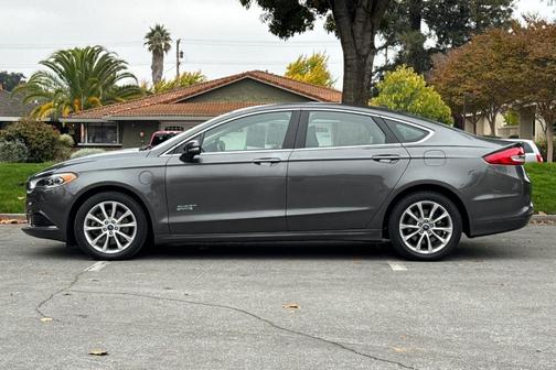 2018 Ford Fusion Energi SE Luxury