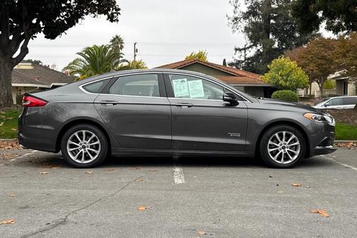 2018 Ford Fusion Energi SE Luxury