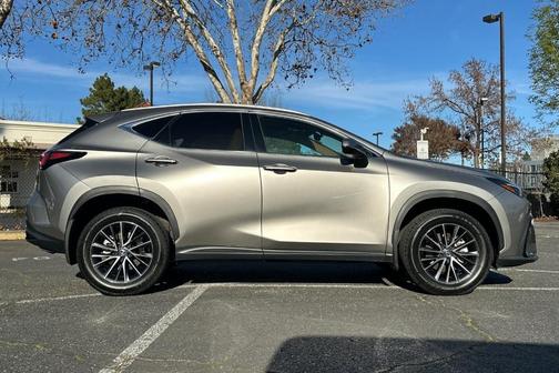 2024 Lexus NX 250 Premium