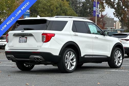 2023 Ford Explorer Platinum