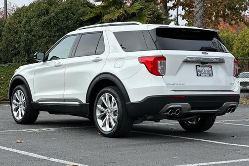 2023 Ford Explorer Platinum