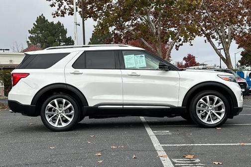 2023 Ford Explorer Platinum