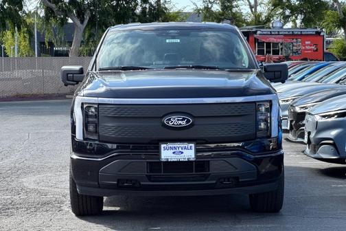 2025 Ford F-150 Lightning Flash