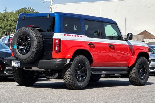 Oxford White 2026 Ford Bronco Stroppe Edition
