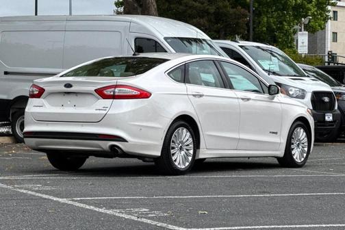 White Platinum Clearcoat Metallic 2013 Ford Fusion Hybrid SE
