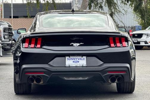 2025 Ford Mustang EcoBoost