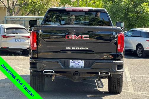 2021 GMC Sierra 1500 AT4