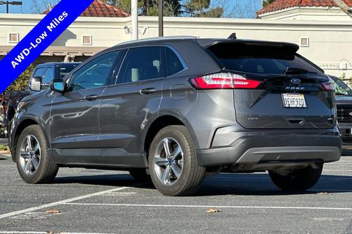 2022 Ford Edge SEL