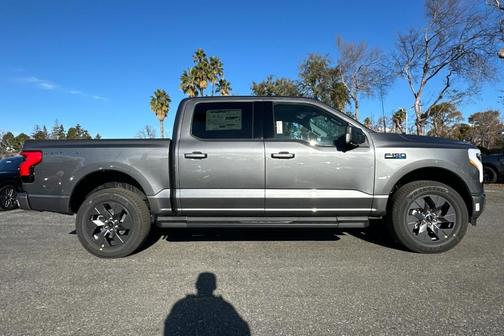 2025 Ford F-150 Lightning Flash
