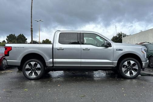 2025 Ford F-150 Lightning Platinum