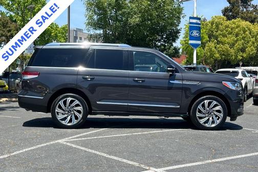 2023 Lincoln Navigator Reserve