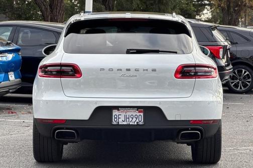 2018 Porsche Macan Base