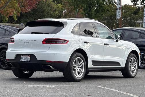 2018 Porsche Macan Base