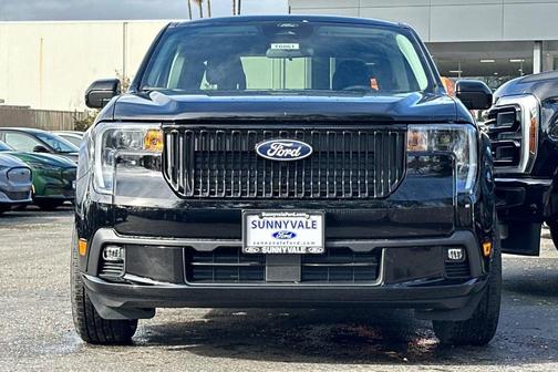 Shadow Black 2026 Ford Maverick Lobo Standard