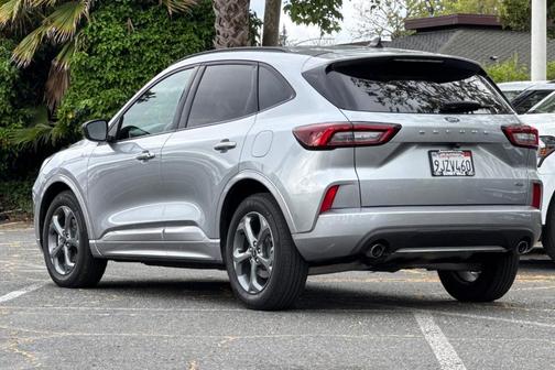 Iconic Silver Metallic 2023 Ford Escape ST-Line