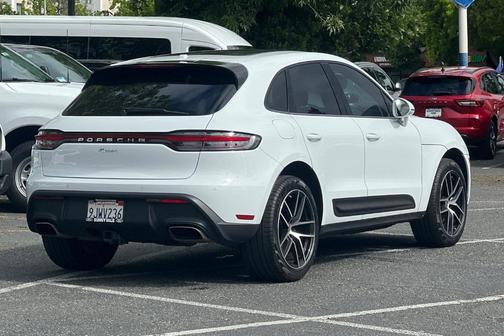 White 2024 Porsche Macan