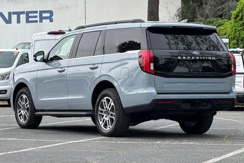 Gray Metallic 2025 Ford Expedition Active