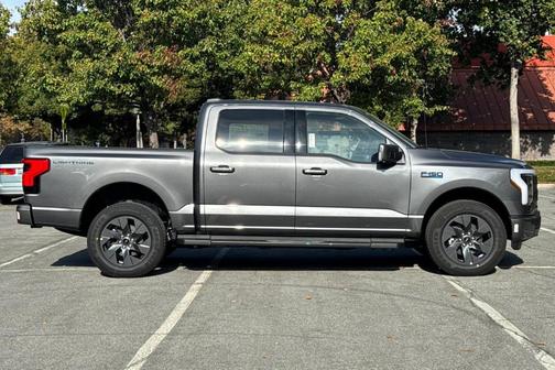 2025 Ford F-150 Lightning LARIAT