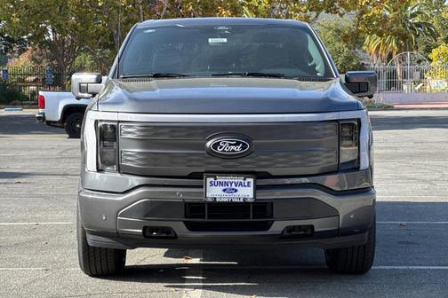 2025 Ford F-150 Lightning LARIAT