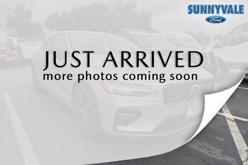 2024 Volvo S60 B5 Core Dark Theme