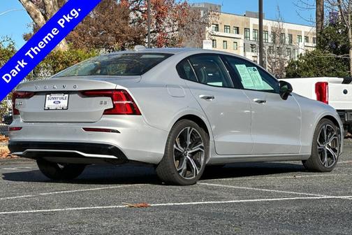 2024 Volvo S60 B5 Core Dark Theme