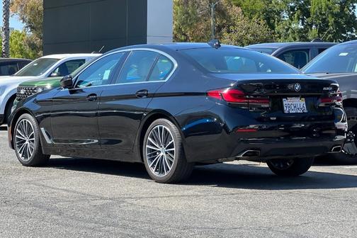 2022 BMW 530 i