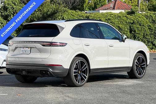 2023 Porsche Cayenne Platinum Edition