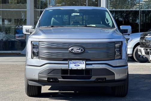 2025 Ford F-150 Lightning LARIAT