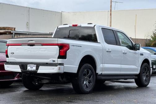 2025 Ford F-150 Lightning LARIAT