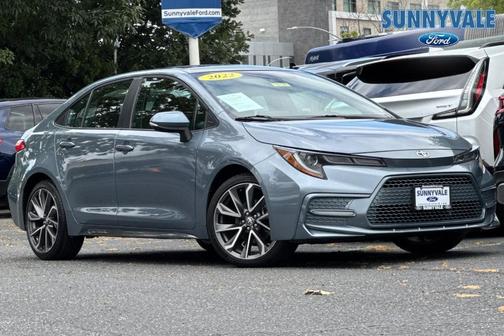 Black 2022 Toyota Corolla SE