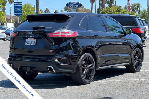 2022 Ford Edge ST