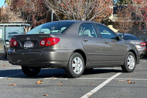 2007 Toyota Corolla LE