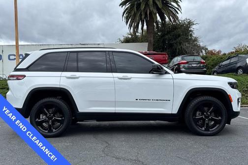 2023 Jeep Grand Cherokee Altitude