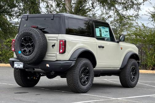 Desert Sand 2026 Ford Bronco Badlands