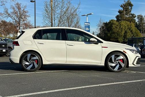 2024 Volkswagen Golf GTI 2.0T S