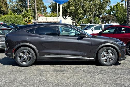 2022 Ford Mustang Mach-E Select